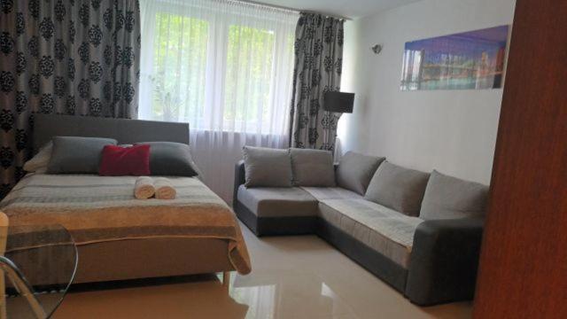 Cherry Apartament W Scislym Centrum Varsovia Exterior foto