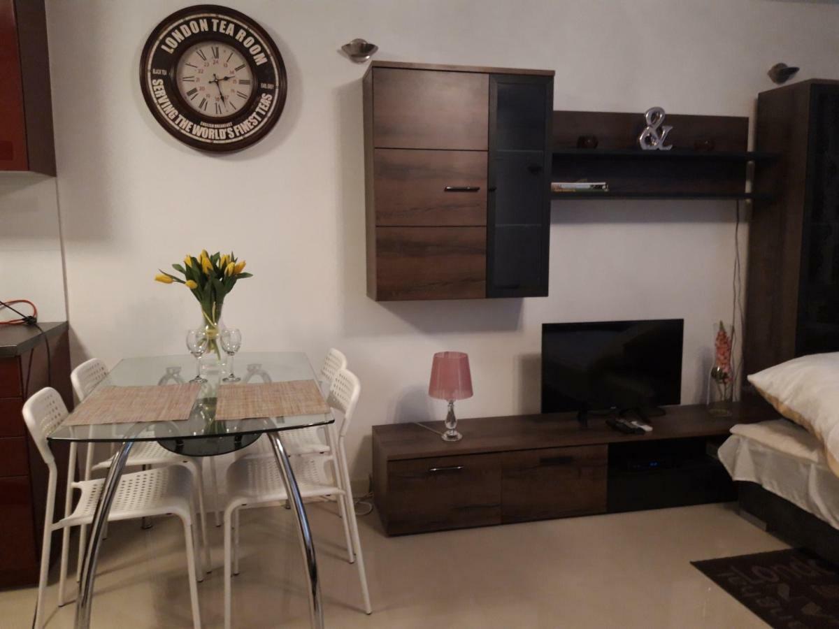Cherry Apartament W Scislym Centrum Varsovia Exterior foto